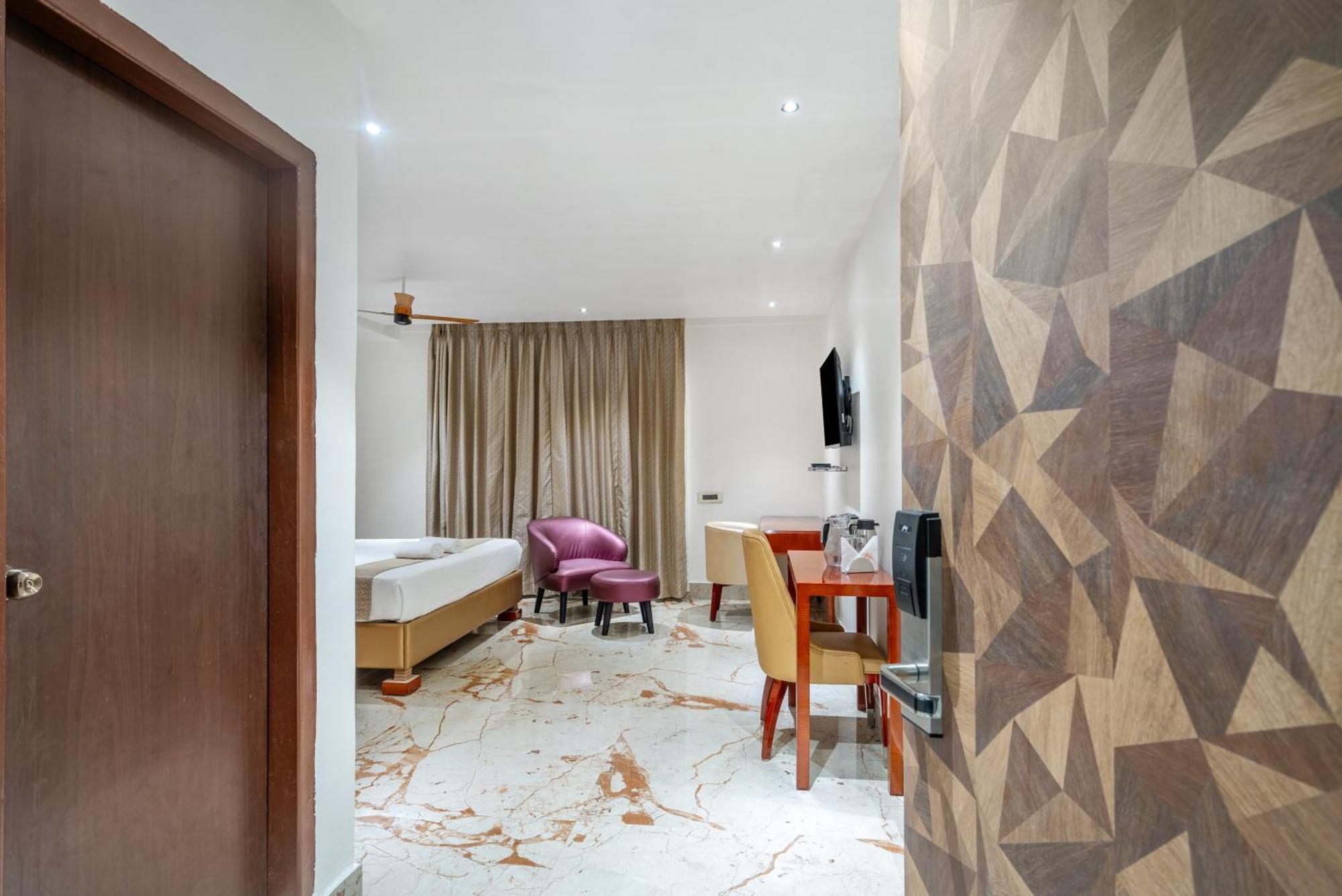 Hotel Chutneys Χιντεραμπάντ Εξωτερικό φωτογραφία